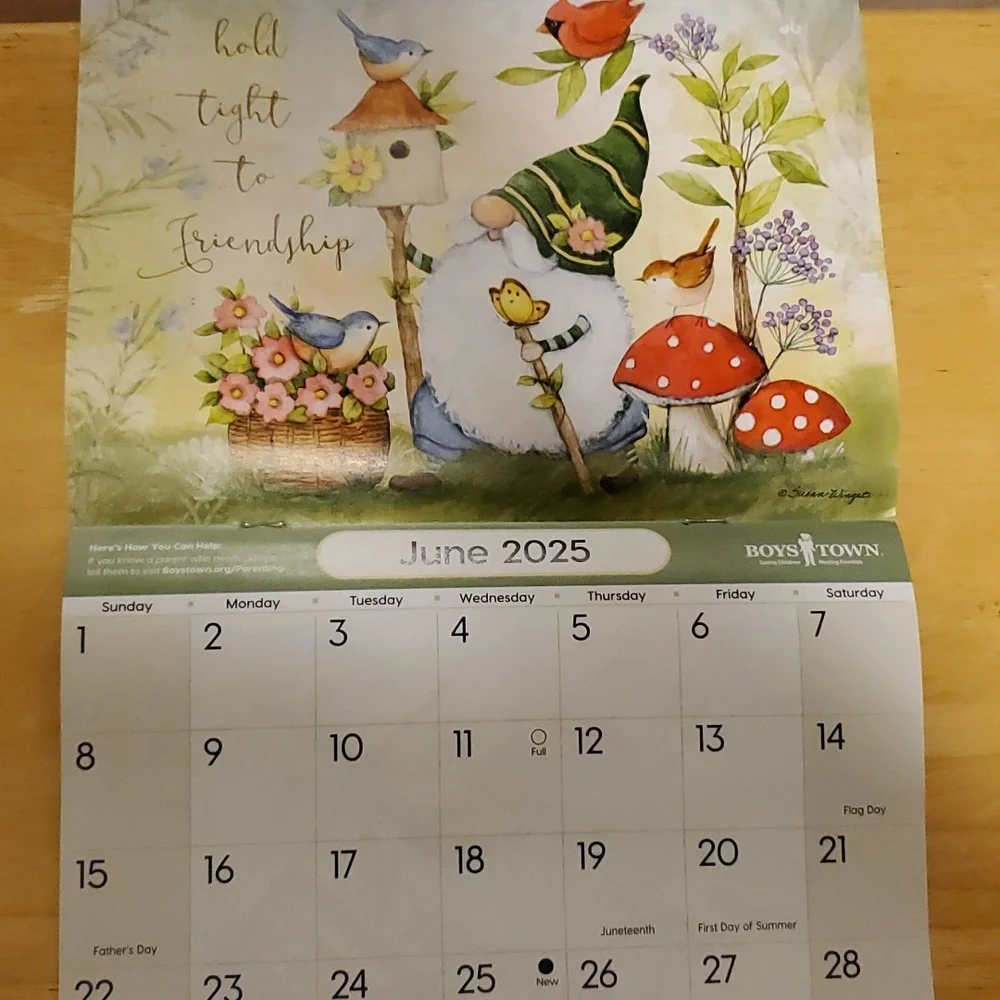 2025 Calendar Gnome is Where the Heart is
